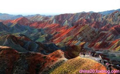کوهستان رنگارنگ گانسو چین را در تور چین ببینید
