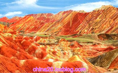 کوه های رنگین کمانی چین-دیدنی های چین